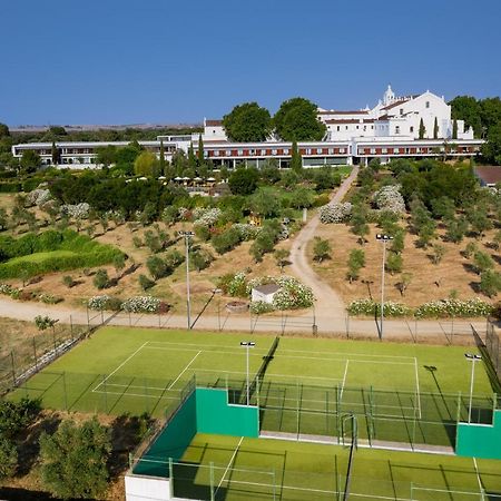 Convento Do Espinheiro, Historic Hotel & Spa Évora Exterior foto Tennis courts at the hotel