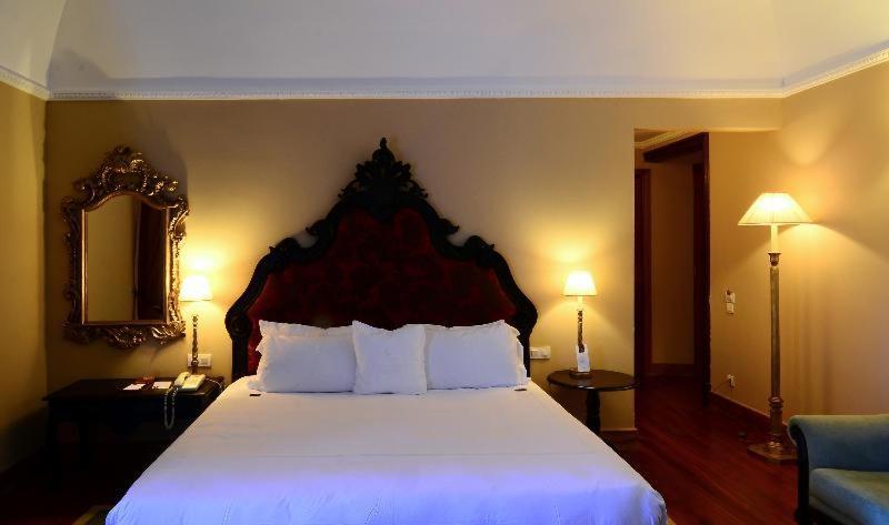 Convento Do Espinheiro, Historic Hotel & Spa Évora Habitación foto