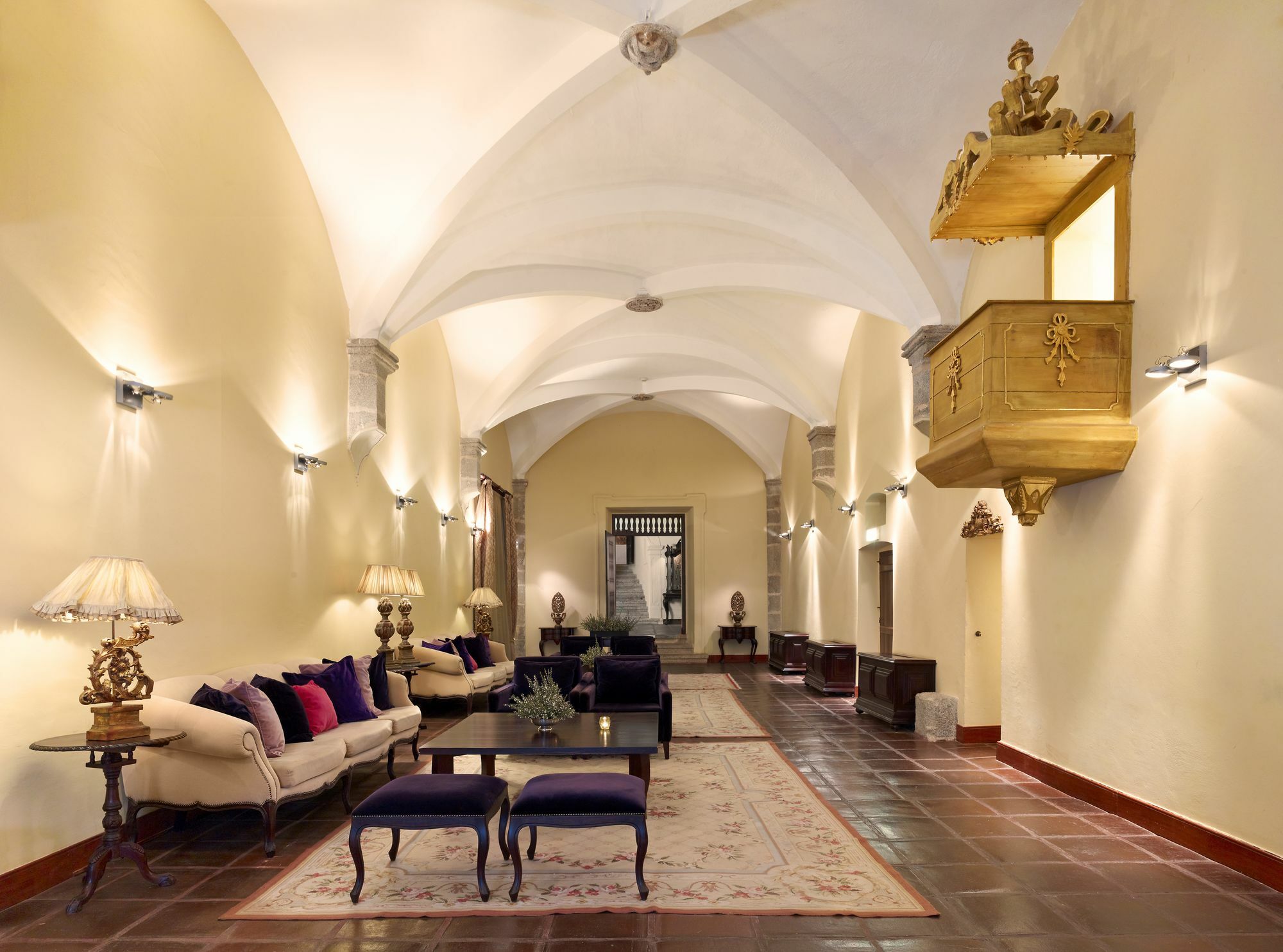 Convento Do Espinheiro, Historic Hotel & Spa Évora Exterior foto The interior of the hotel